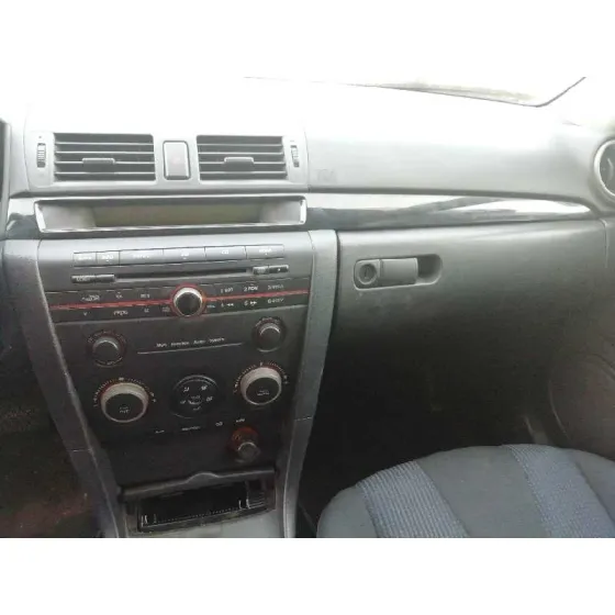 MAZDA 3 BERLINA (BK) '2005 1.6 16V CAT AZUL