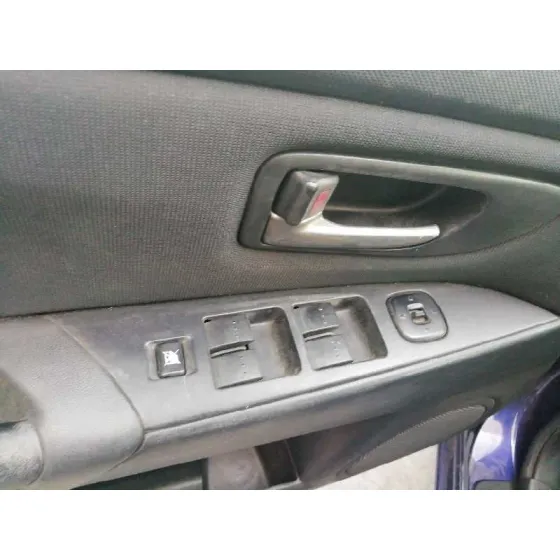 MAZDA 3 BERLINA (BK) '2005 1.6 16V CAT AZUL