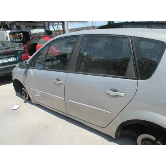RENAULT SCENIC II '2003 LUXE DYNAMIQUE DORADO