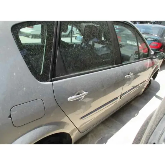 RENAULT SCENIC II '2003 LUXE DYNAMIQUE DORADO