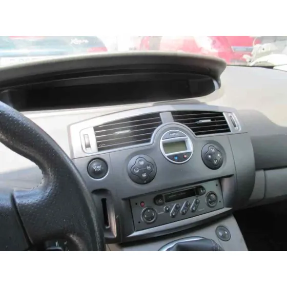 RENAULT SCENIC II '2003 LUXE DYNAMIQUE DORADO