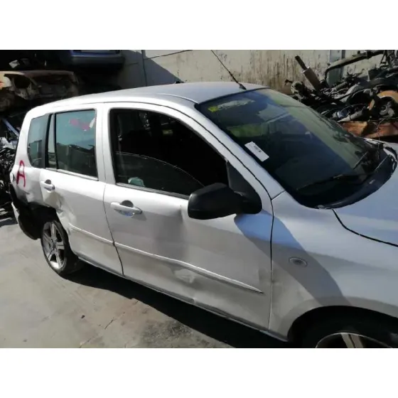 MAZDA 2 BERLINA (DY) '2006 1.4 DIESEL CAT GRIS