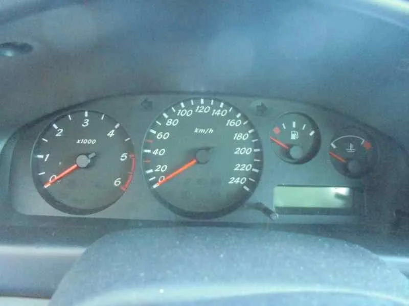 NISSAN ALMERA (N16/E) '2001 ACENTA PLATA