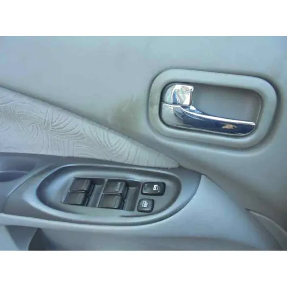 NISSAN ALMERA (N16/E) '2001 ACENTA PLATA
