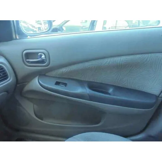 NISSAN ALMERA (N16/E) '2001 ACENTA PLATA