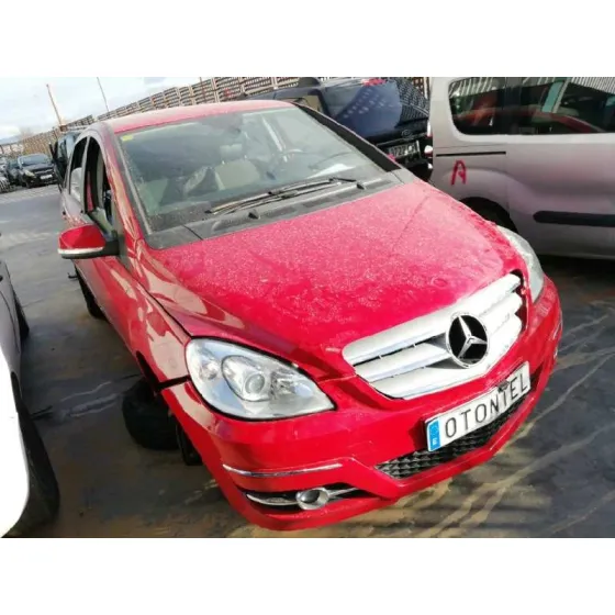 MERCEDES CLASE B (W245) '2010 180 CDI (245.207) ROJO