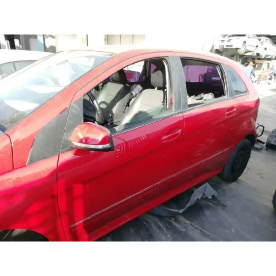 MERCEDES CLASE B (W245) '2010 180 CDI (245.207) ROJO
