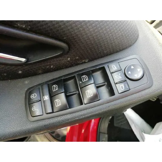 MERCEDES CLASE B (W245) '2010 180 CDI (245.207) ROJO