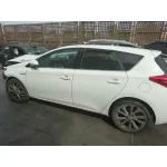 TOYOTA AURIS TOYOTA AURIS '2014 HYBRID ACTIVE BLANCO 2012