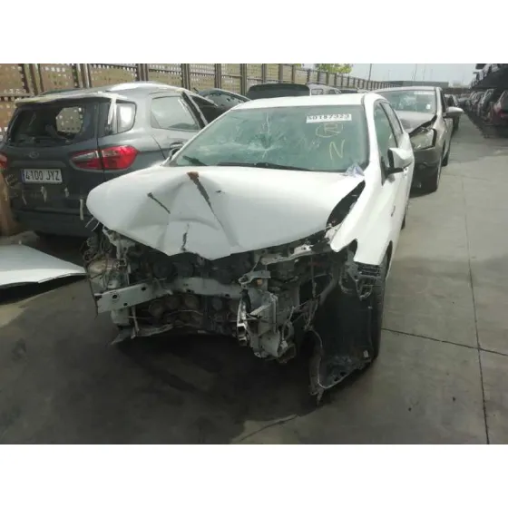 TOYOTA AURIS '2014 HYBRID ACTIVE BLANCO