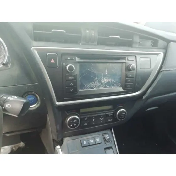 TOYOTA AURIS '2014 HYBRID ACTIVE BLANCO