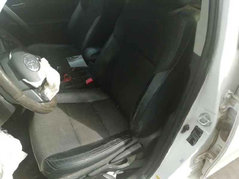 TOYOTA AURIS '2014 HYBRID ACTIVE BLANCO