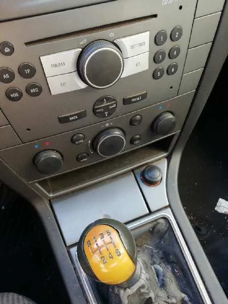 OPEL VECTRA C BERLINA '2005 COMFORT NEGRO