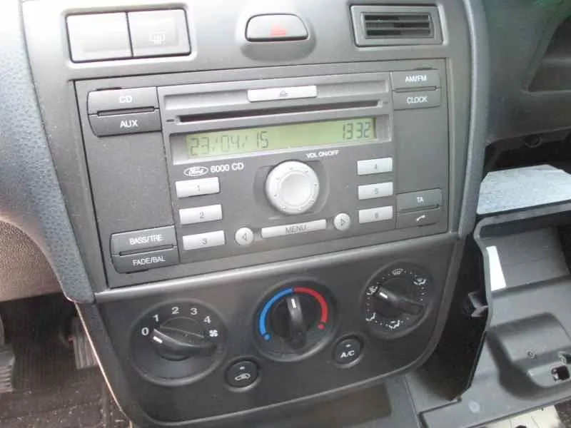 FORD FIESTA (CBK) '2006 AMBIENTE GRANATE