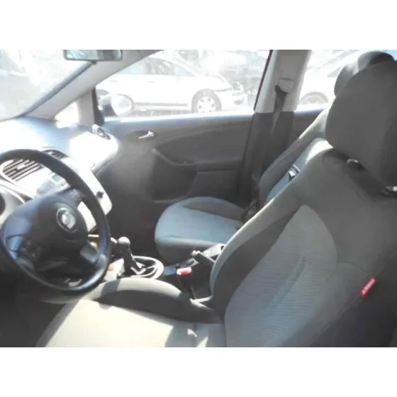SEAT ALTEA (5P1) '2004 1.6 ROJO