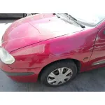 RENAULT MEGANE I FASE 2 BERLINA (BA0) RENAULT MEGANE I FASE 2 BERLINA (BA0) '2001 1.4 16V CENTURY ROJO 2000