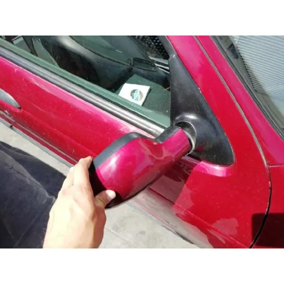 RENAULT MEGANE I FASE 2 BERLINA (BA0) '2001 1.4 16V CENTURY ROJO