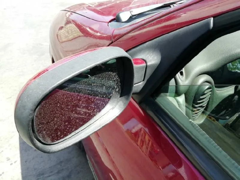 RENAULT MEGANE I FASE 2 BERLINA (BA0) '2001 1.4 16V CENTURY ROJO