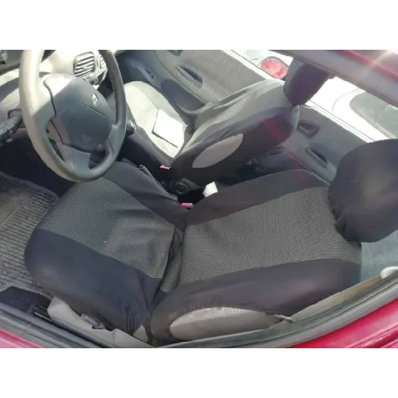 RENAULT MEGANE I FASE 2 BERLINA (BA0) '2001 1.4 16V CENTURY ROJO