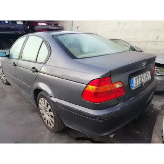 BMW SERIE 3 BERLINA (E46) '2002 318I GRIS OSCURO