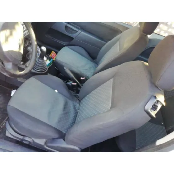 FORD FIESTA (CBK) '2005 1.4 16V CAT GRIS