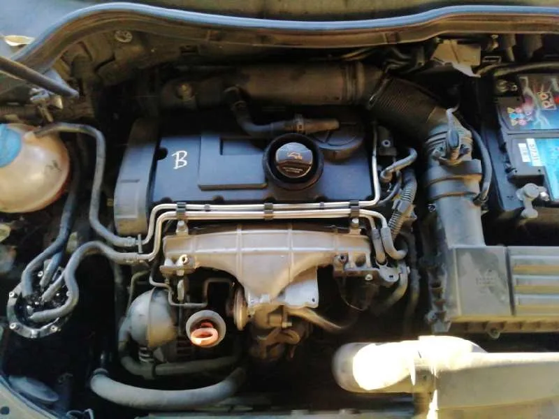 VOLKSWAGEN PASSAT BERLINA (3C2) '2005 ADVANCE VERDE