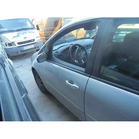 FORD FOCUS C-MAX (CAP) '2005 GHIA (D) PLATA