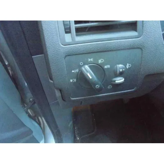 FORD FOCUS C-MAX (CAP) '2005 GHIA (D) PLATA
