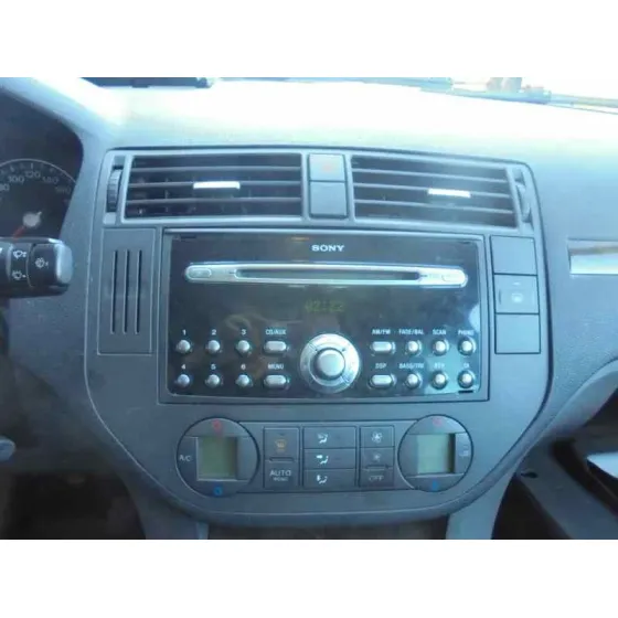 FORD FOCUS C-MAX (CAP) '2005 GHIA (D) PLATA