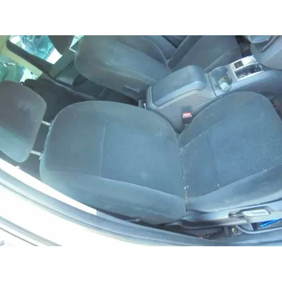 FORD FOCUS C-MAX (CAP) '2005 GHIA (D) PLATA