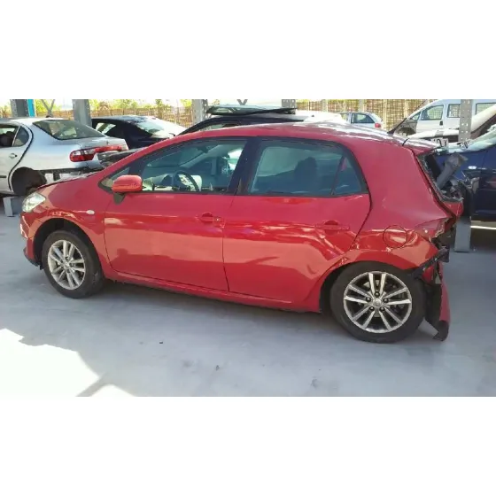 TOYOTA AURIS '2009 LUNA ROJO