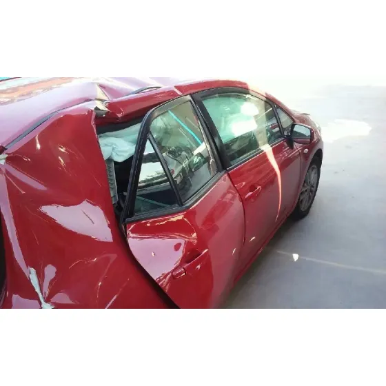 TOYOTA AURIS '2009 LUNA ROJO