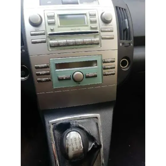 TOYOTA COROLLA VERSO (R1) '2007 2.2 D-4D LUNA GRIS