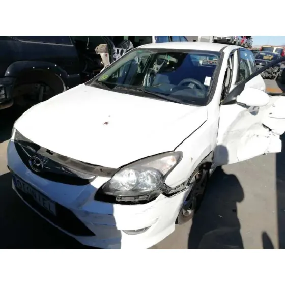 HYUNDAI I30 '2011 1.6 CRDI CAT BLANCO