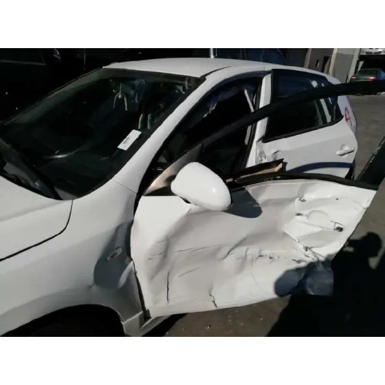 HYUNDAI I30 '2011 1.6 CRDI CAT BLANCO