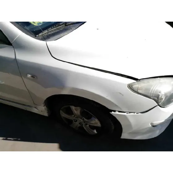HYUNDAI I30 '2011 1.6 CRDI CAT BLANCO