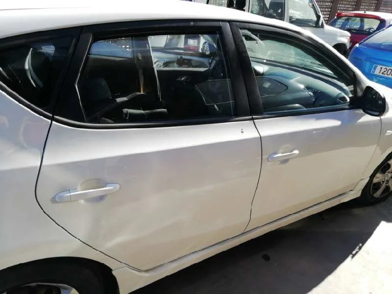 HYUNDAI I30 '2011 1.6 CRDI CAT BLANCO