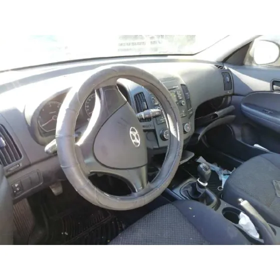 HYUNDAI I30 '2011 1.6 CRDI CAT BLANCO