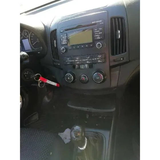 HYUNDAI I30 '2011 1.6 CRDI CAT BLANCO