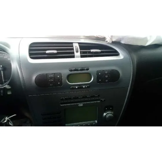 SEAT LEON (1P1) '2007 FR NEGRO