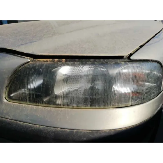 VOLVO S60 BERLINA '2001 2.4 T / 2.5 T DORADO