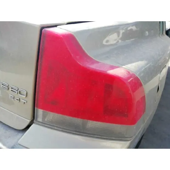VOLVO S60 BERLINA '2001 2.4 T / 2.5 T DORADO