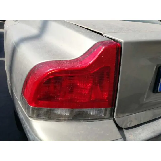 VOLVO S60 BERLINA '2001 2.4 T / 2.5 T DORADO