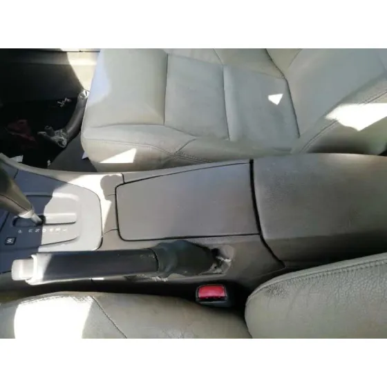 VOLVO S60 BERLINA '2001 2.4 T / 2.5 T DORADO