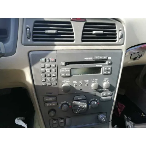 VOLVO S60 BERLINA '2001 2.4 T / 2.5 T DORADO