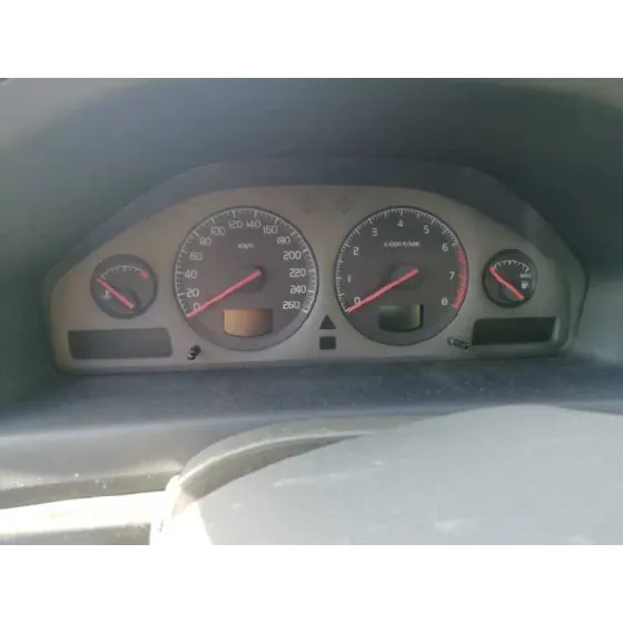 VOLVO S60 BERLINA '2001 2.4 T / 2.5 T DORADO