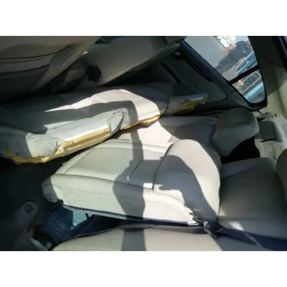 VOLVO S60 BERLINA '2001 2.4 T / 2.5 T DORADO