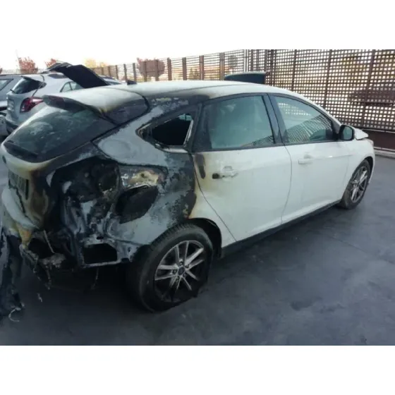 FORD FOCUS LIM. '2015 BUSINESS BLANCO