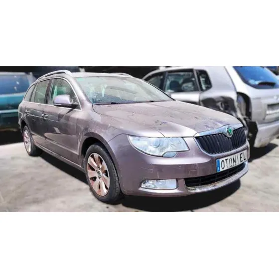 SKODA SUPERB COMBI (3T5) '2010 2.0 TDI DPF GRIS