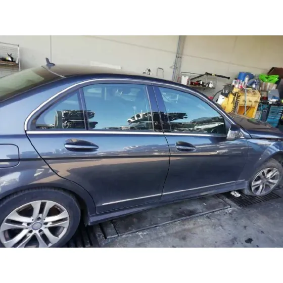 MERCEDES CLASE C (W204) BERLINA '2013 C 220 CDI BLUEEFFICIENCY (204.002) GRIS